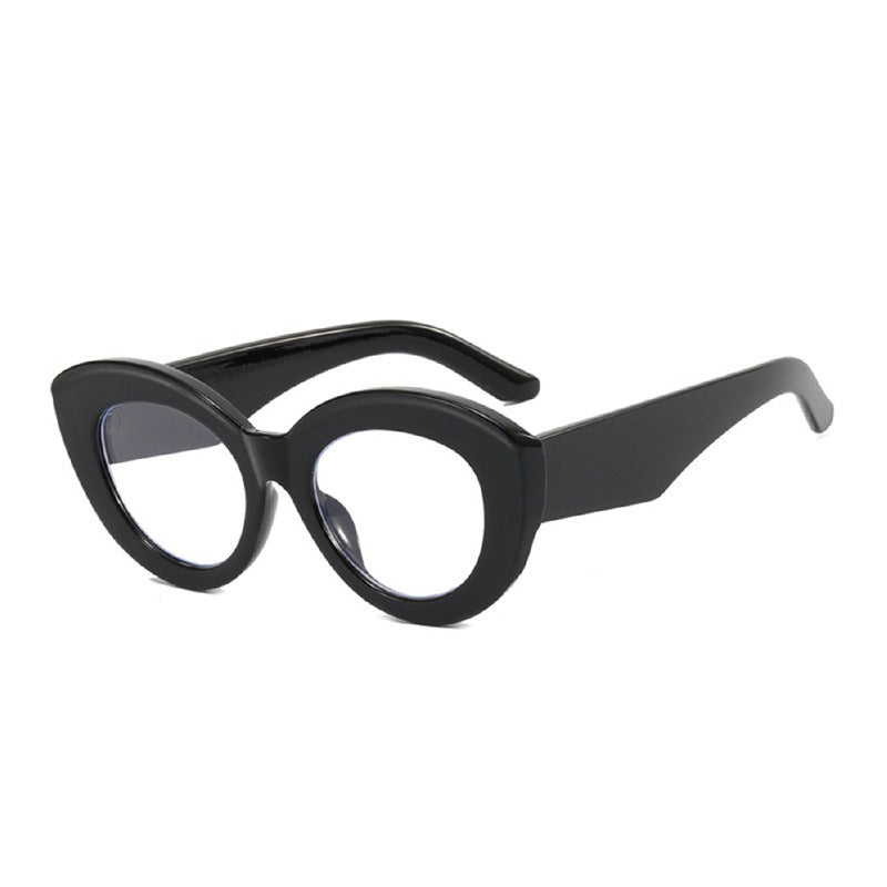 Cat eye shaped anti blue light eyeglass frame for street photography, appearing slim, simple, and versatile flat light mirror