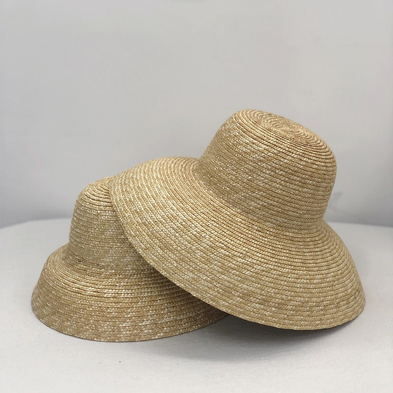Big brimmed straw hat for women in summer, French retro Hepburn style, round top, straw grass, big head, beach beach shading hat
